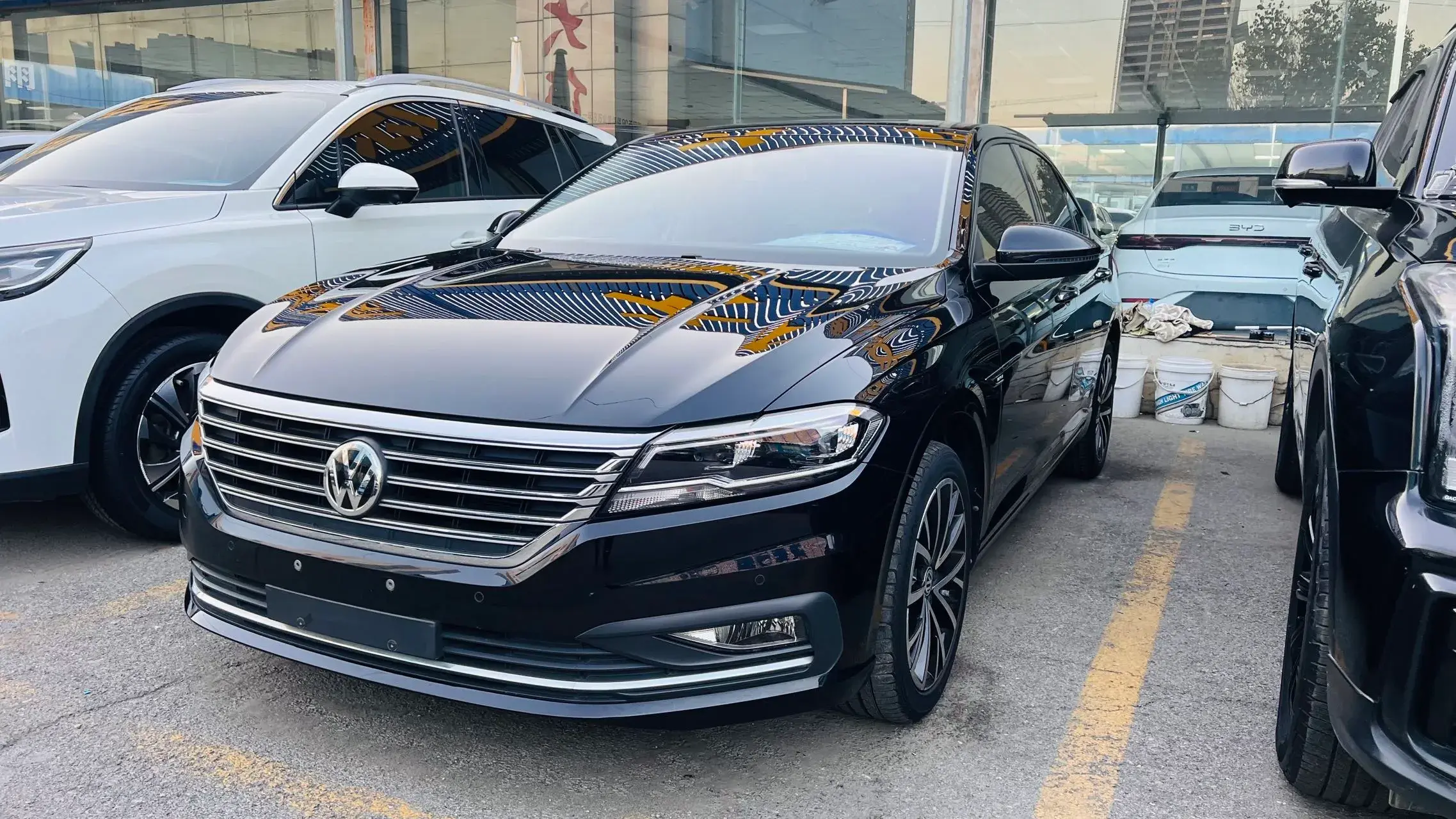 2019 VOLKSWAGEN LAVIDA view 1