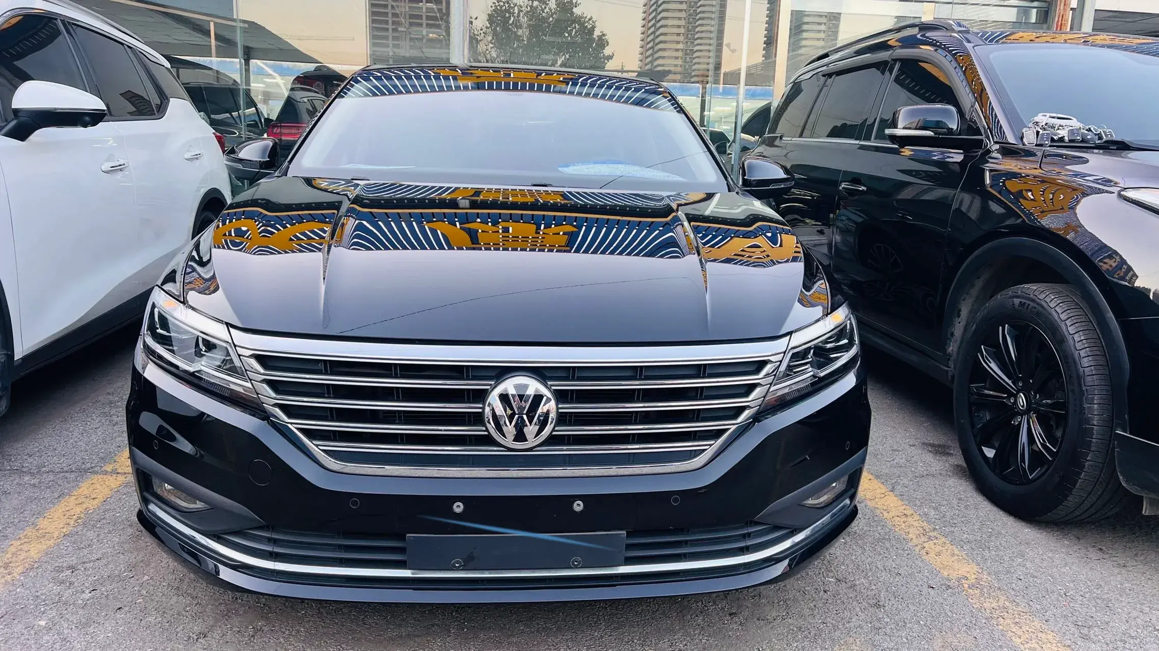 2019 VOLKSWAGEN LAVIDA thumbnail 2