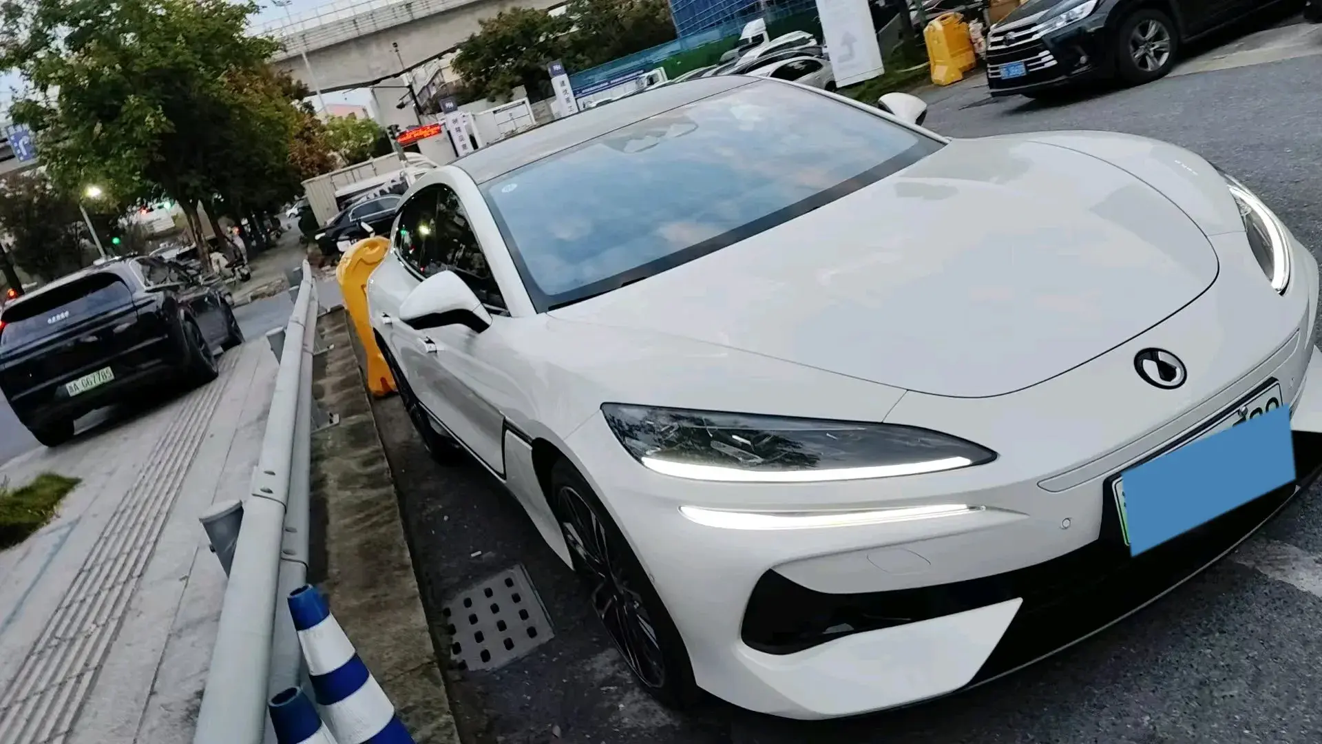 2024 DENZA DENZAZ9GT thumbnail 2