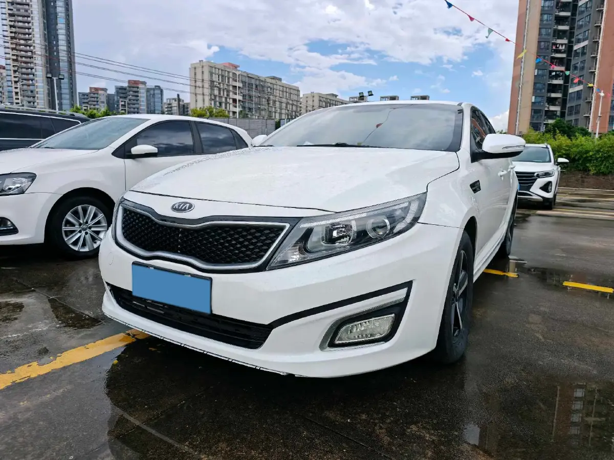 2015 Kia K5 2.0L 162HP L4 6AT