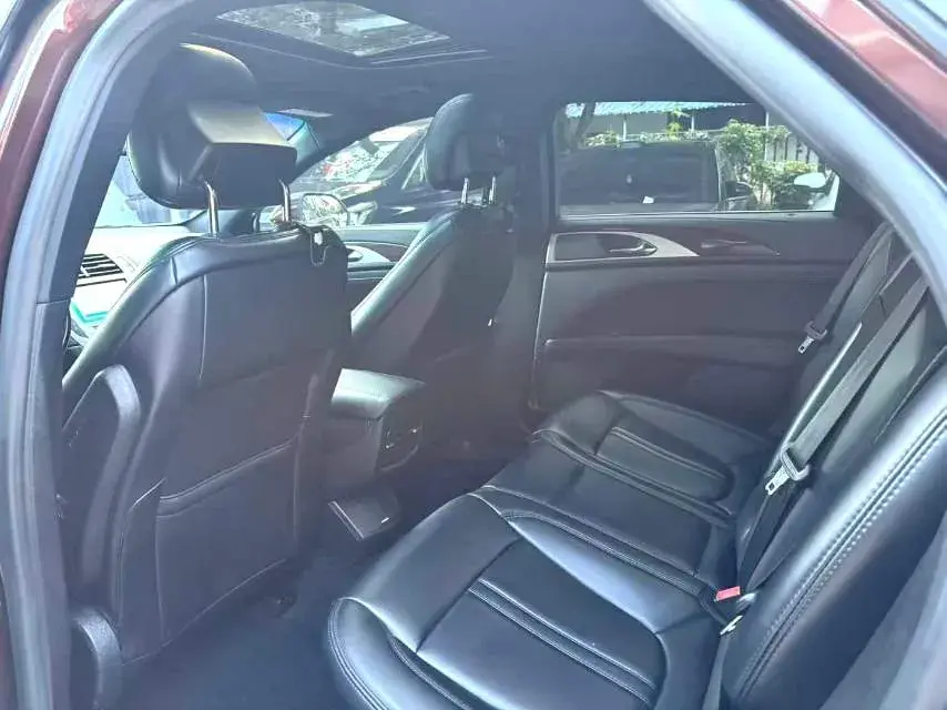 2019 LINCOLN MKZ thumbnail 4