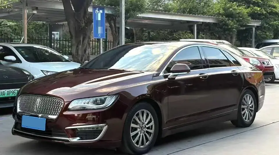 2019 LINCOLN MKZ view 1