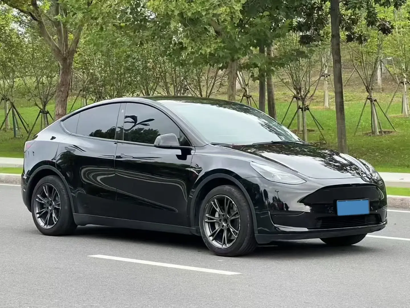 2023 TESLA MODEL thumbnail 3