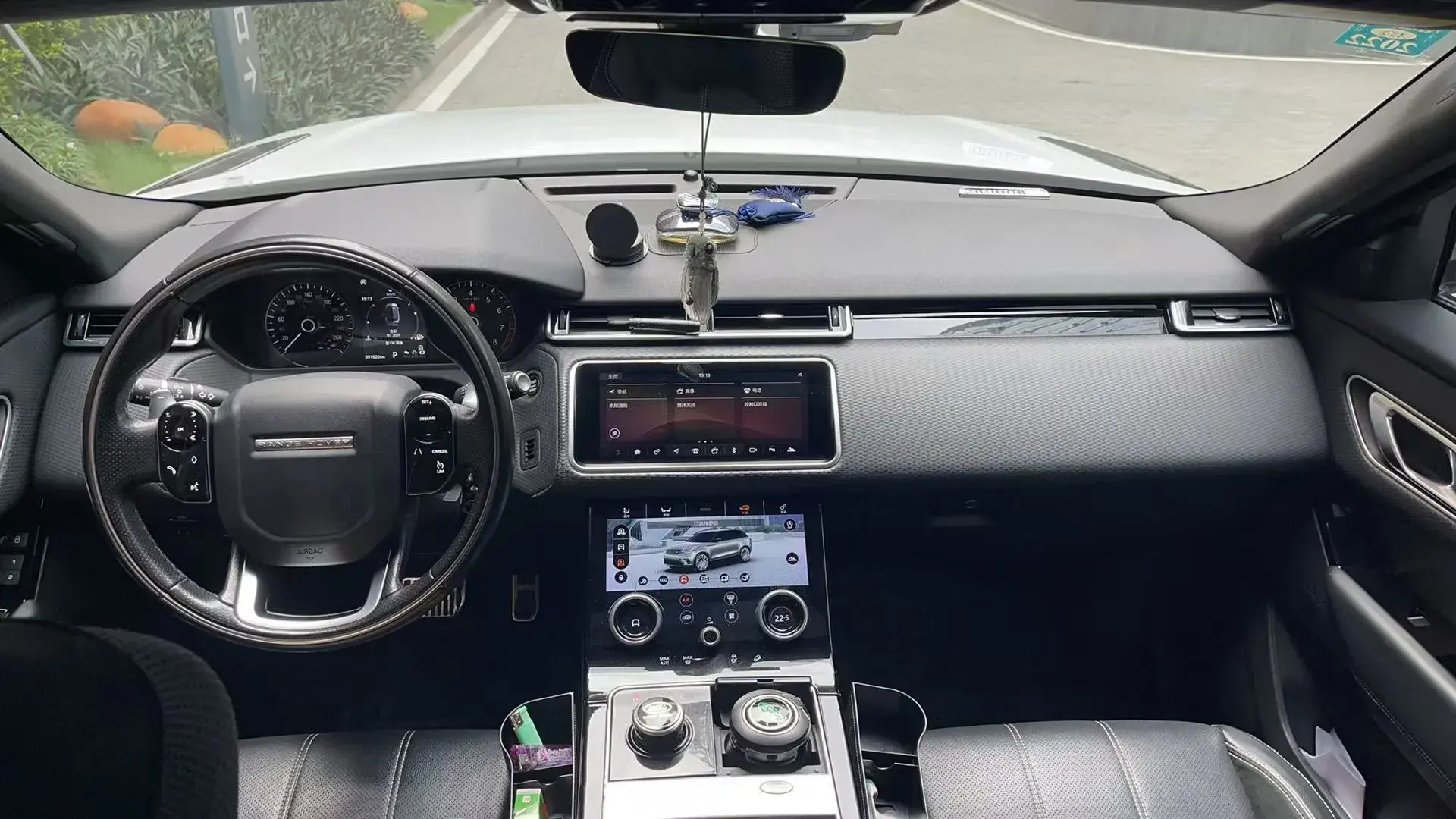 2018 LAND ROVER thumbnail 3