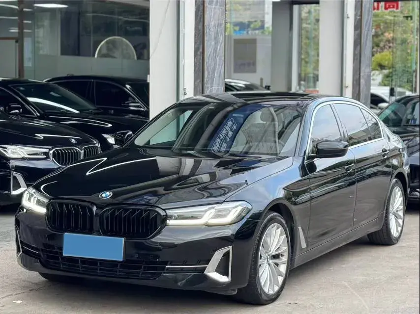 2022 BMW 5 Series 2.0T 184HP L4 8AT