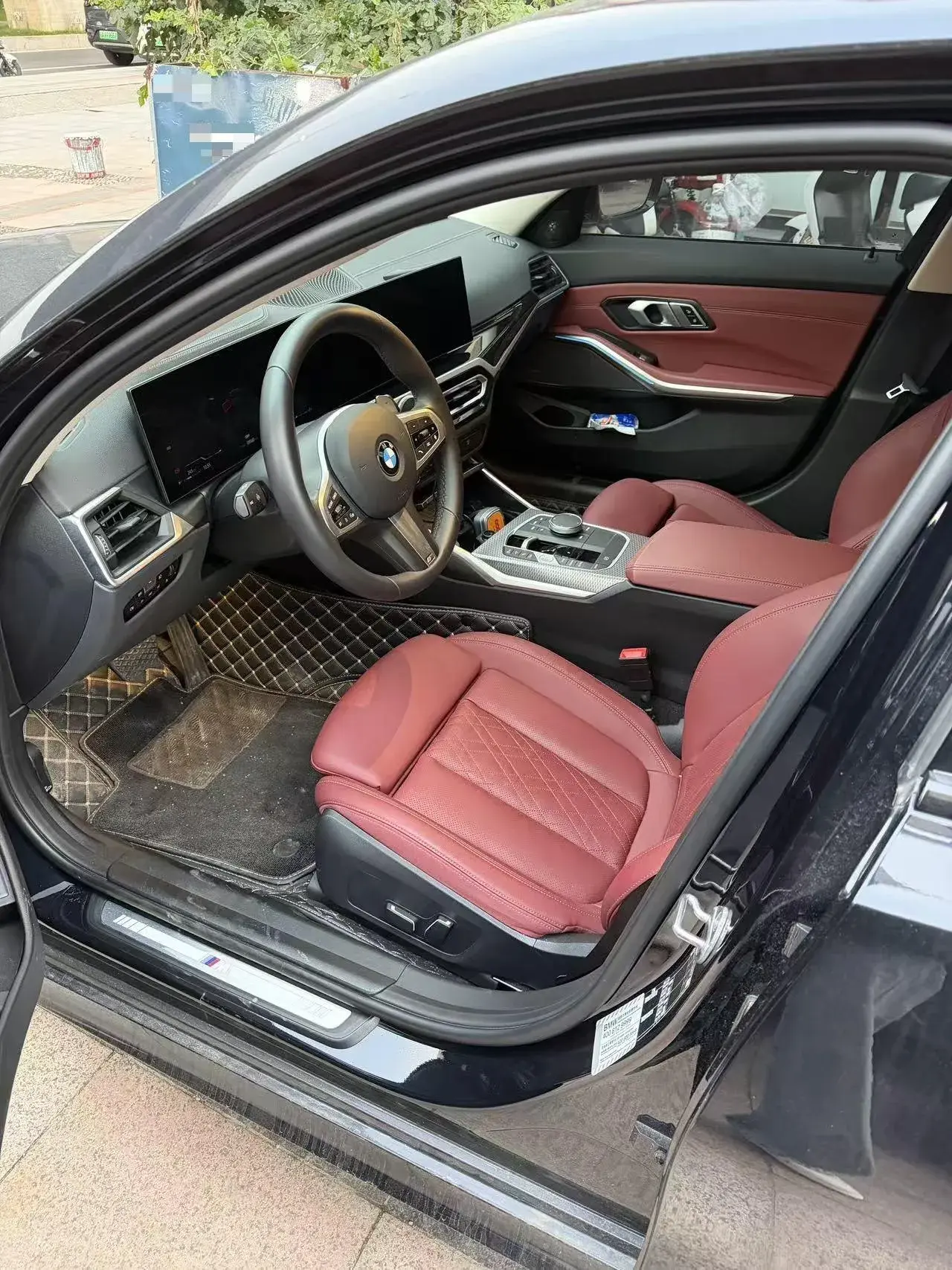 2024 BMW 3 thumbnail 3