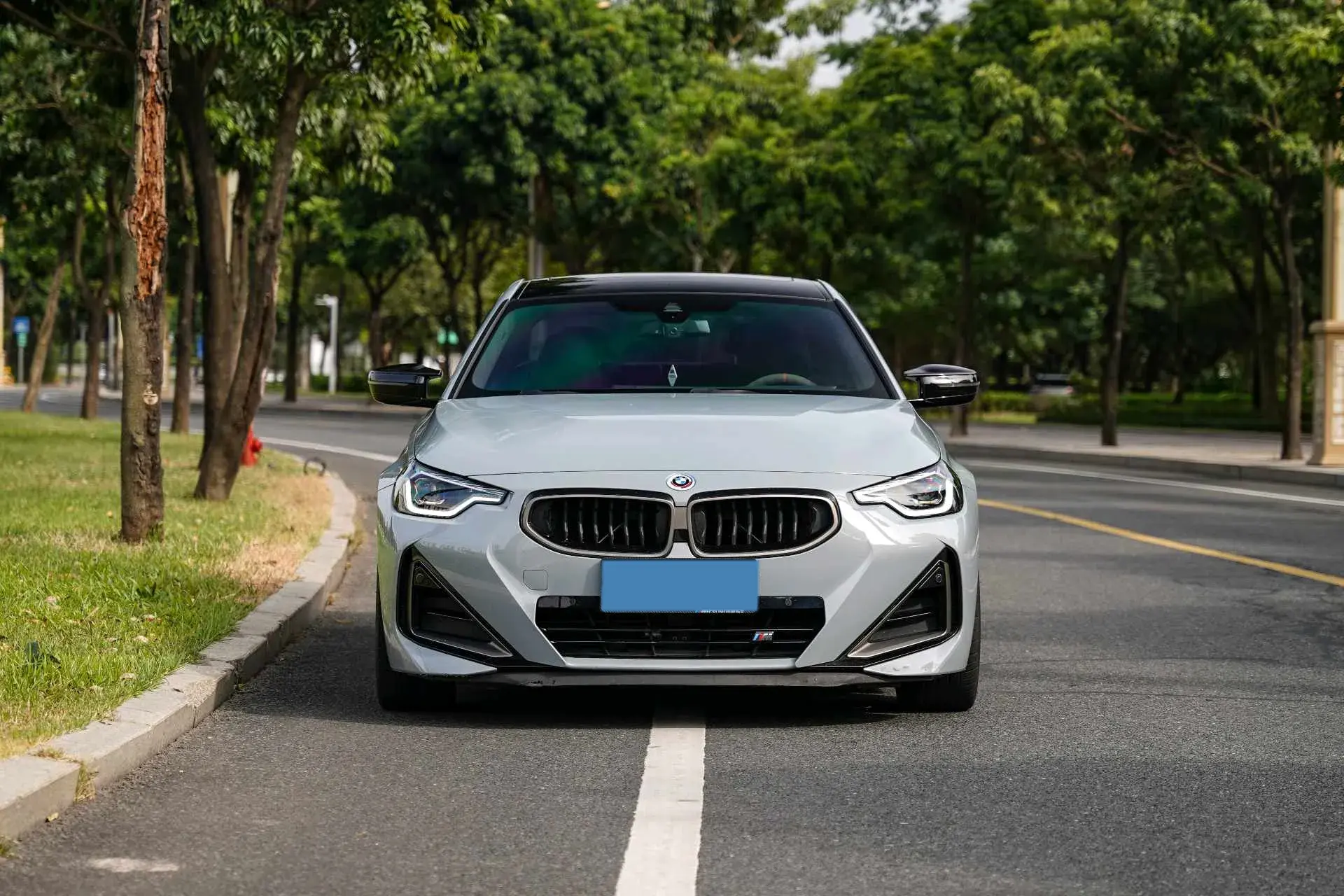 2023 BMW 2 thumbnail 2