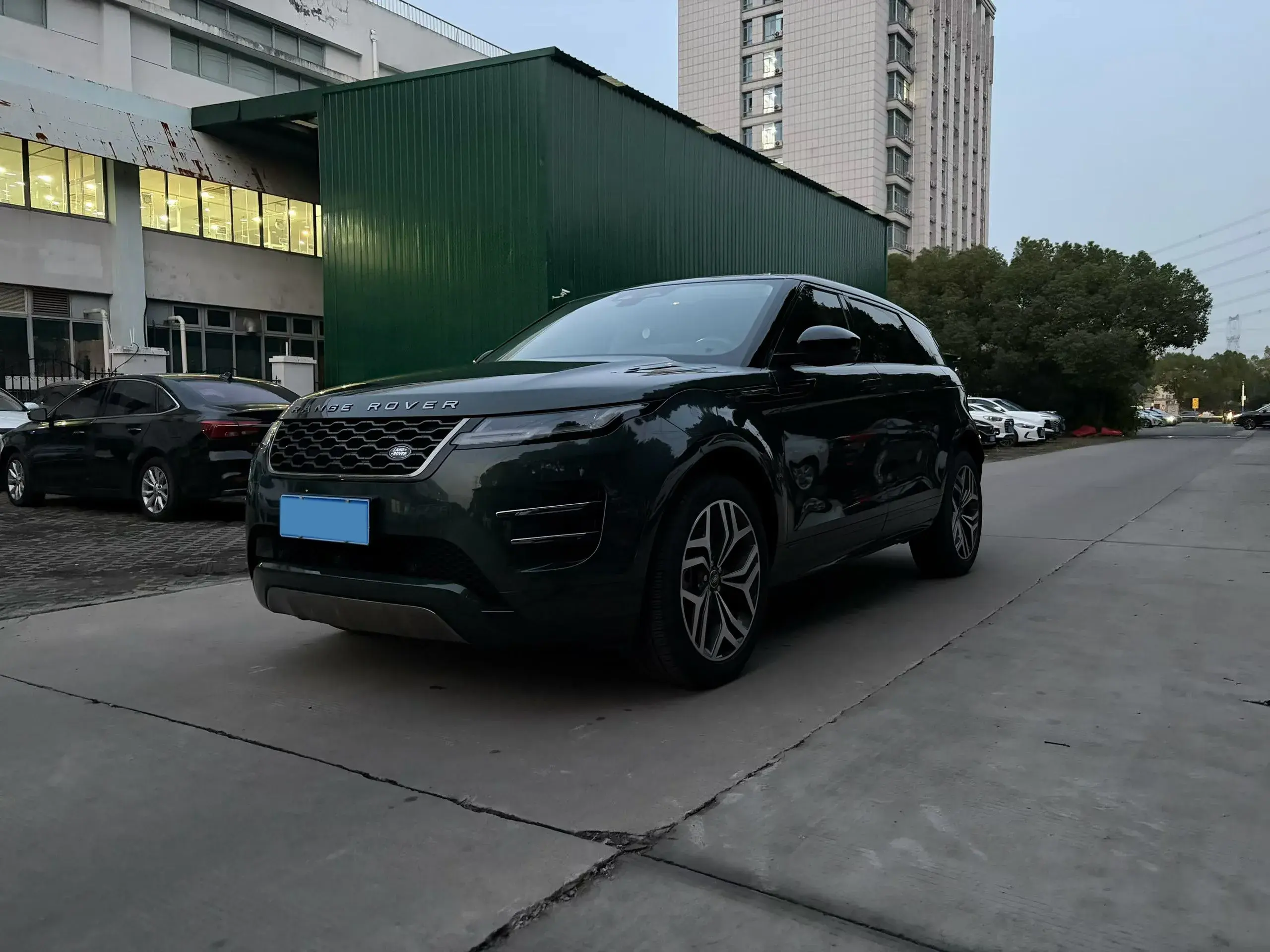 2021 LAND ROVER view 1