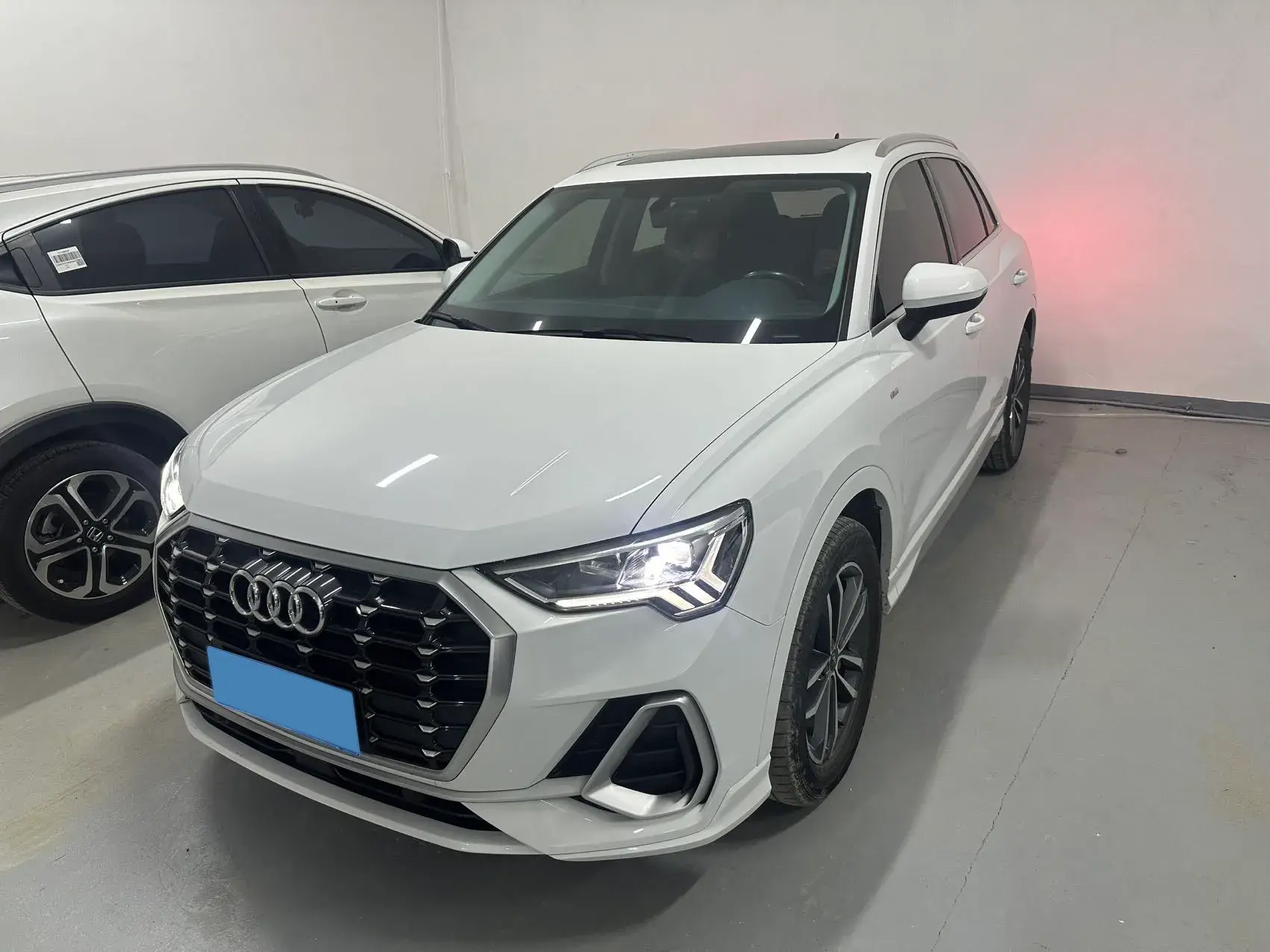 2021 AUDI Q3 view 1
