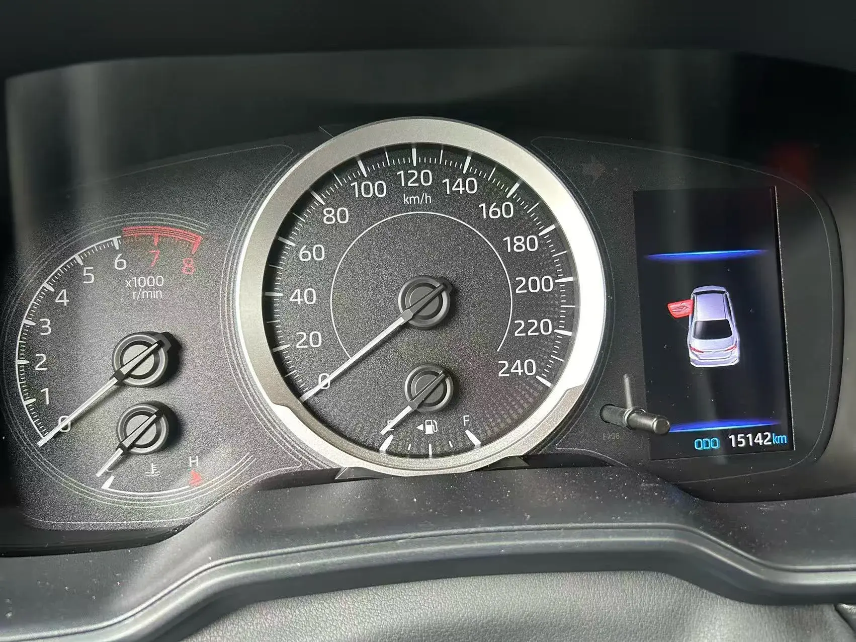 2024 TOYOTA COROLLA thumbnail 3