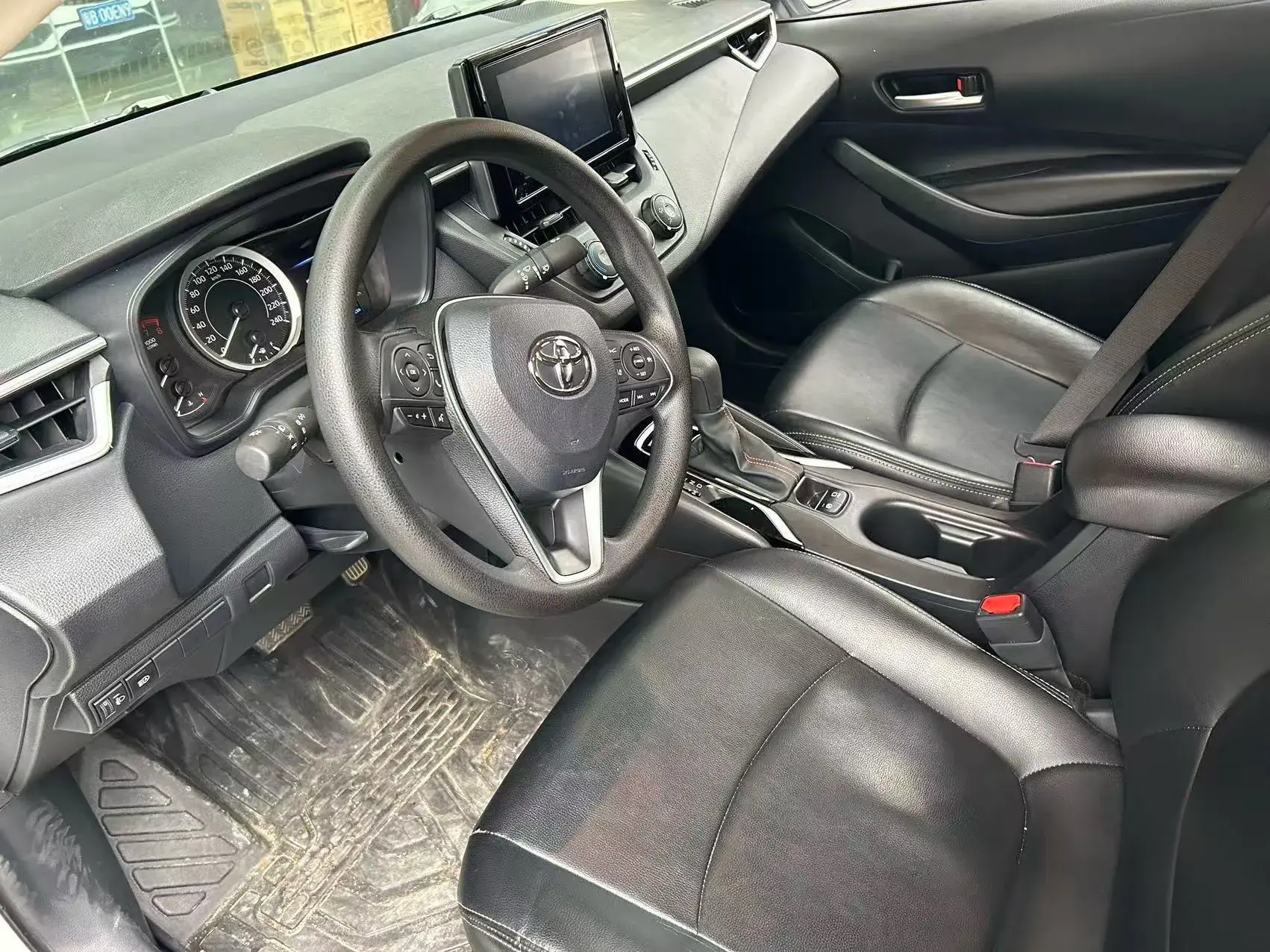 2024 TOYOTA COROLLA thumbnail 2