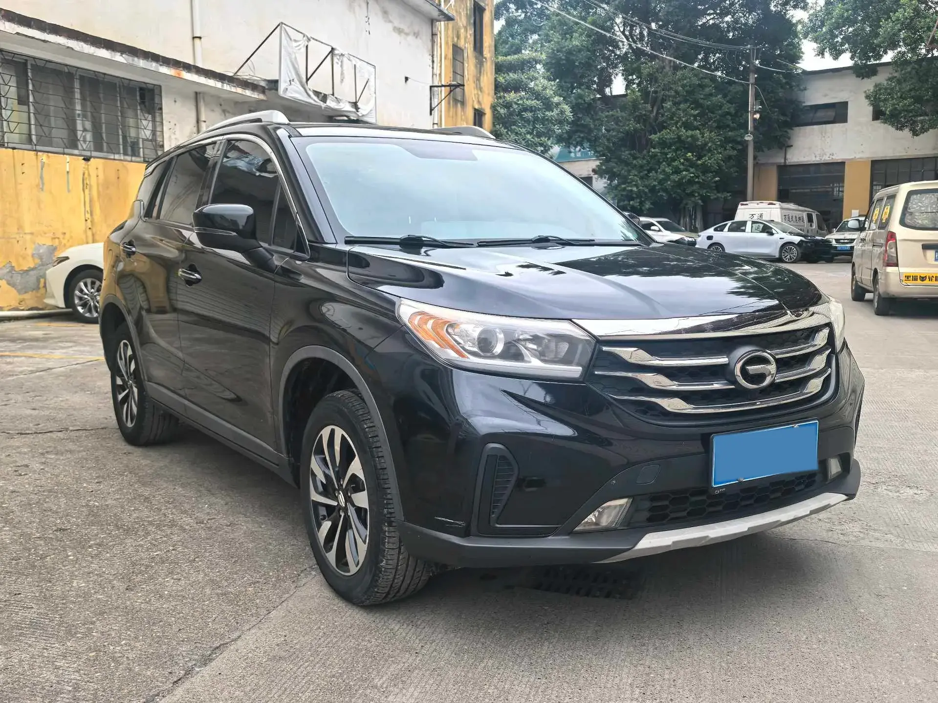 2017 GAC TRUMPCHI thumbnail 2