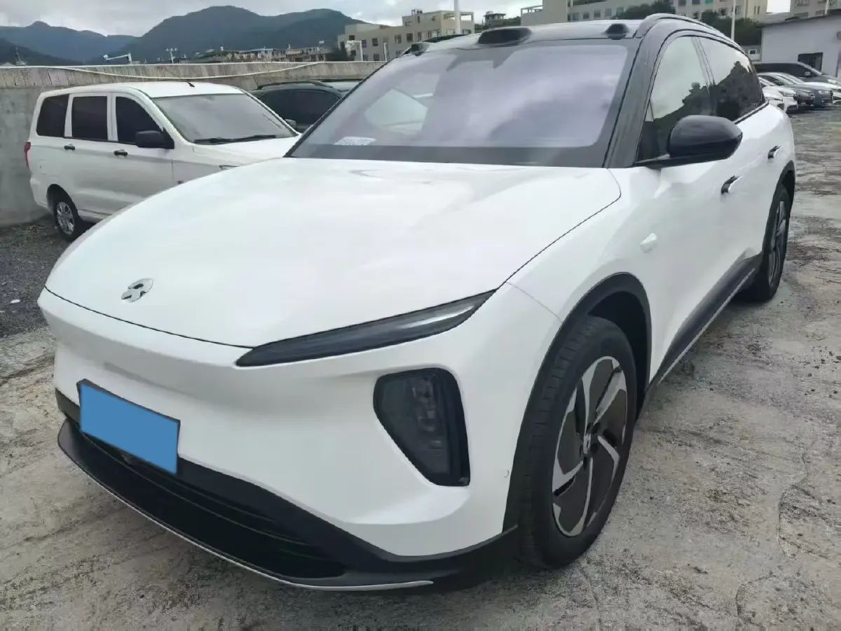 2025 NIO ES6 BEV