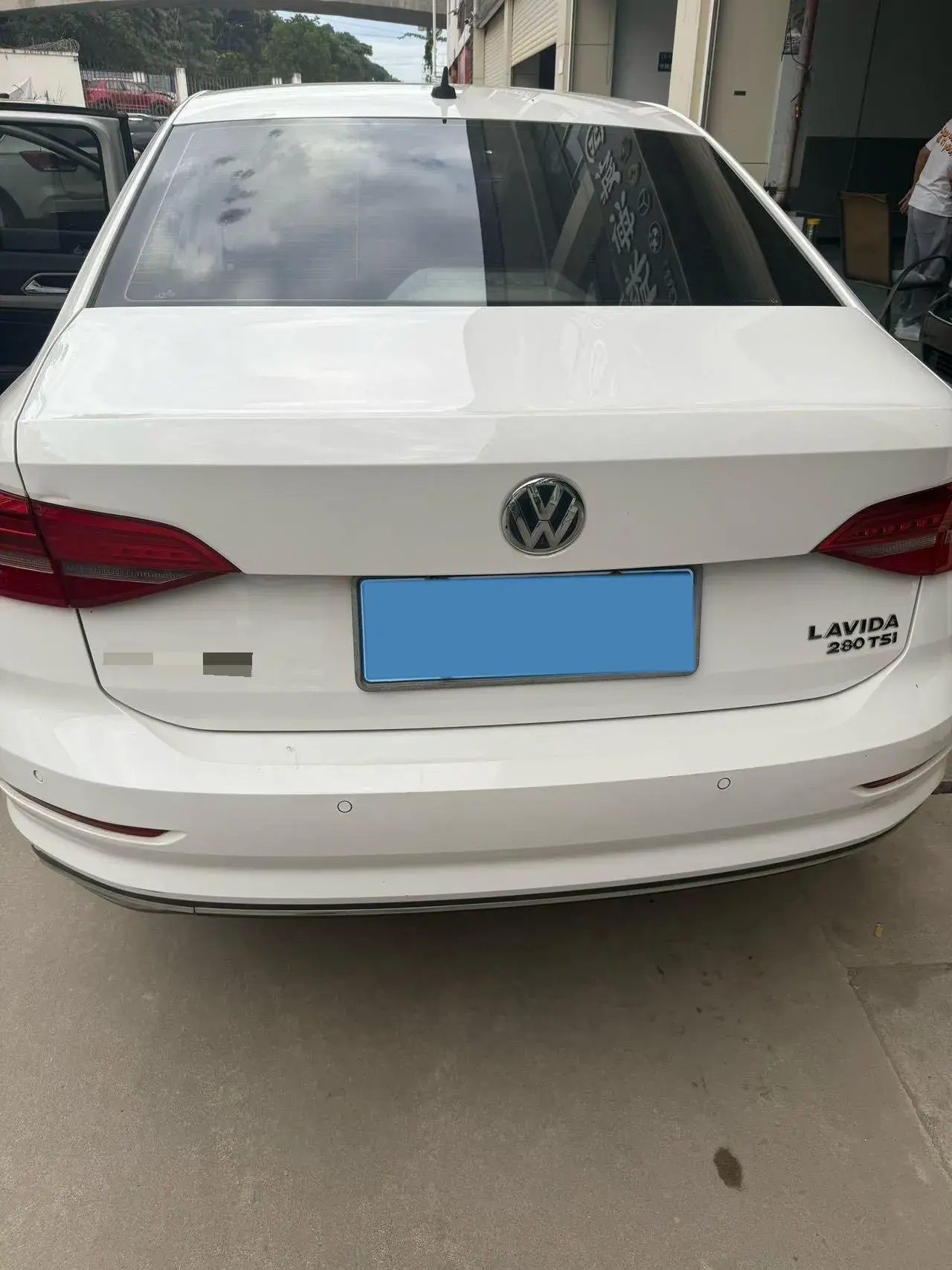 2019 VOLKSWAGEN LAVIDA thumbnail 3