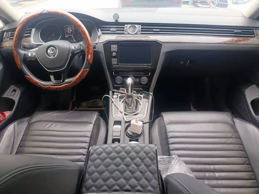 2018 VOLKSWAGEN MAGOTAN thumbnail 4