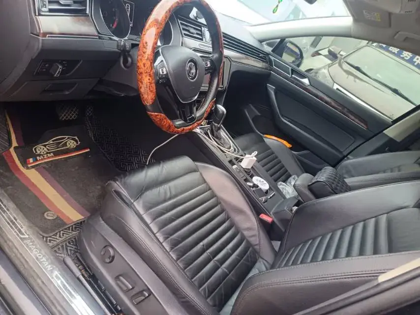 2018 VOLKSWAGEN MAGOTAN thumbnail 3