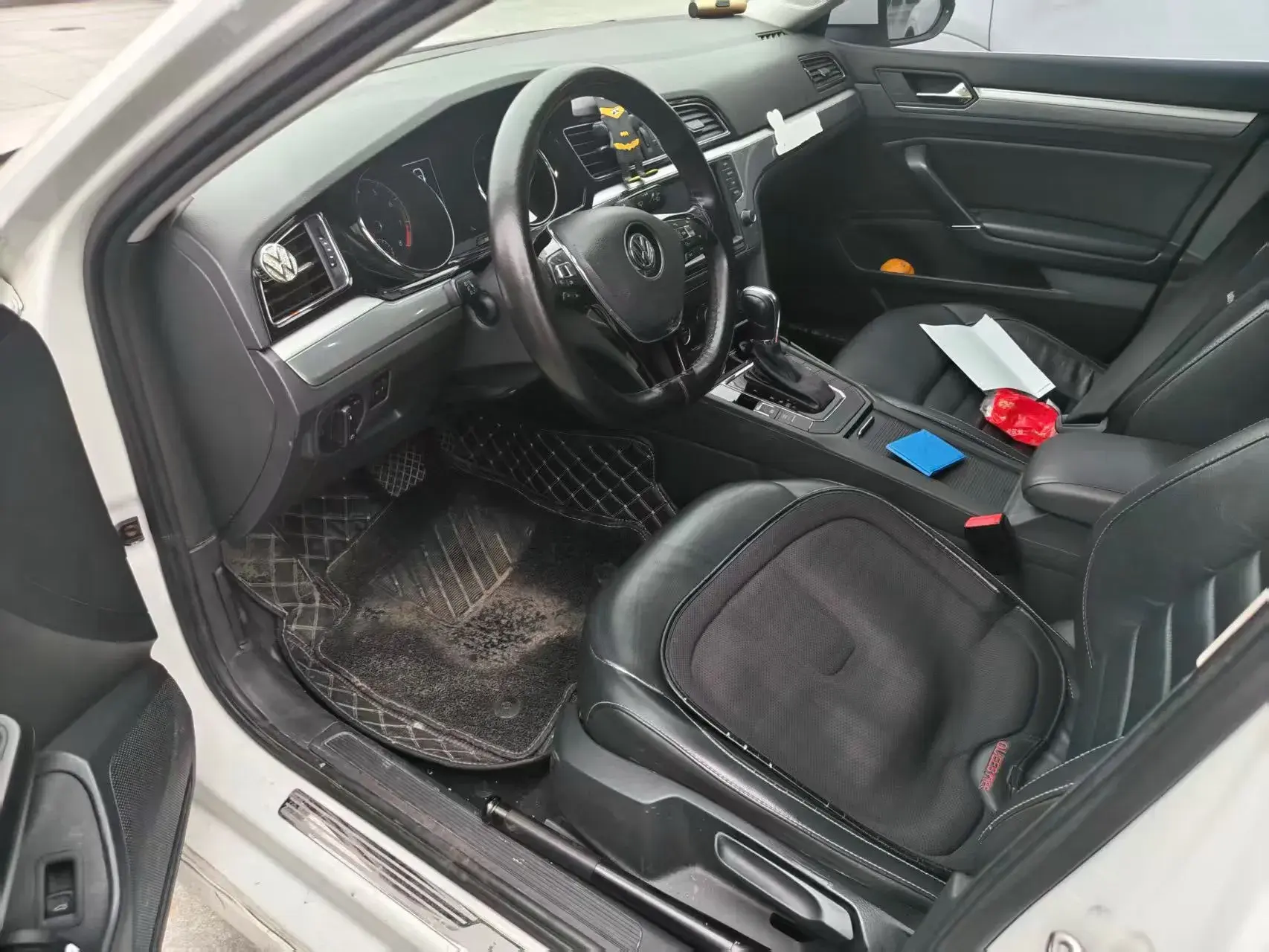 2018 VOLKSWAGEN LAMANDO thumbnail 3