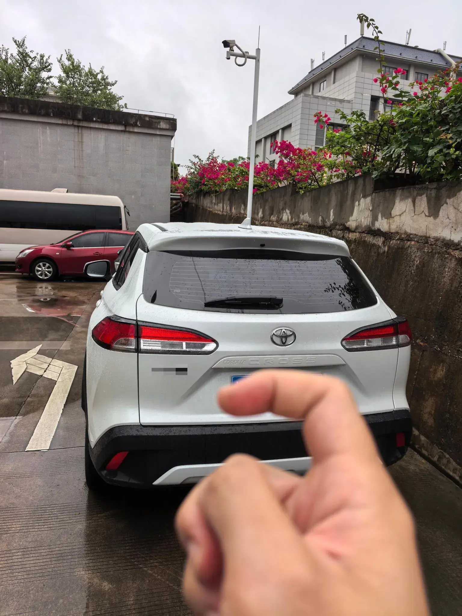 2024 TOYOTA COROLLA thumbnail 4
