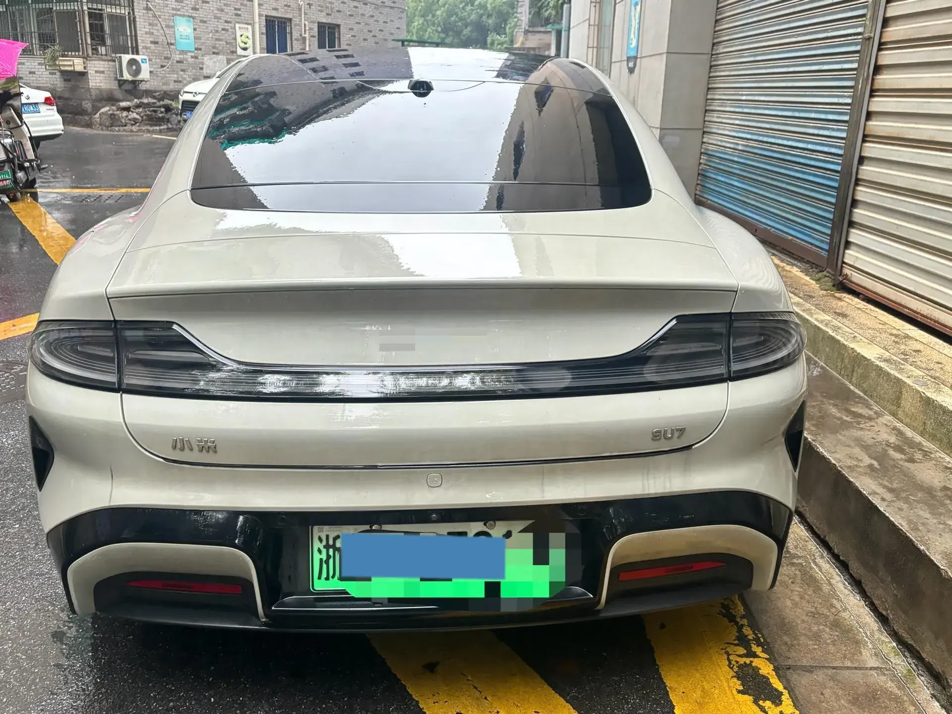 2024 MI SU7 thumbnail 4