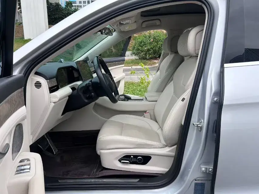 2022 AITO AITO thumbnail 4