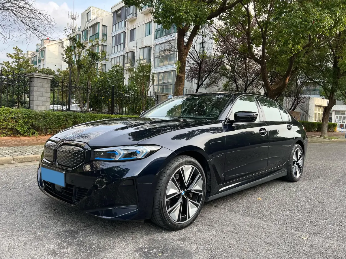 2025 BMW i3 BEV 79.05KWH