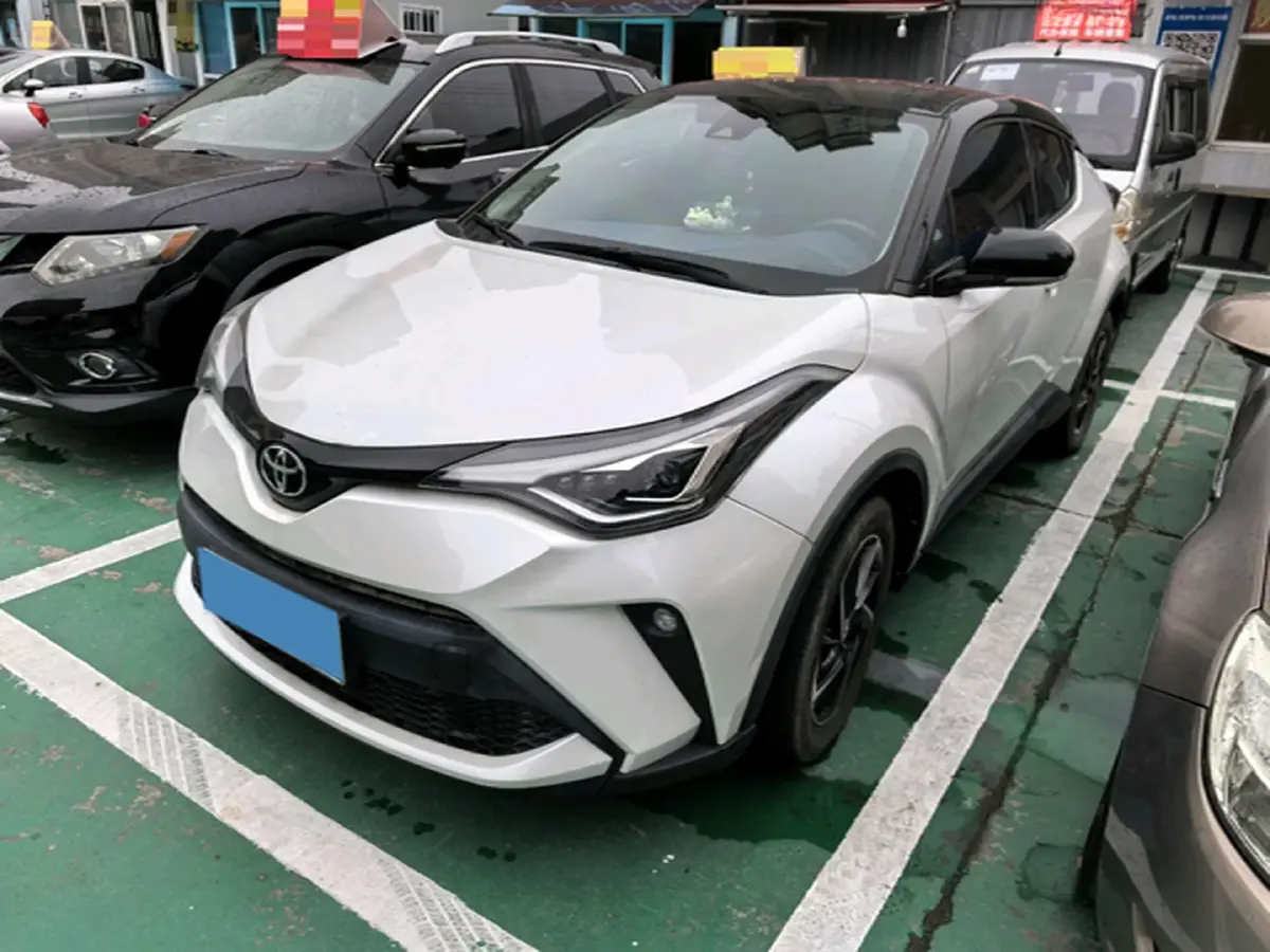 2023 Toyota C-HR 2.0L 171HP L4 CVT