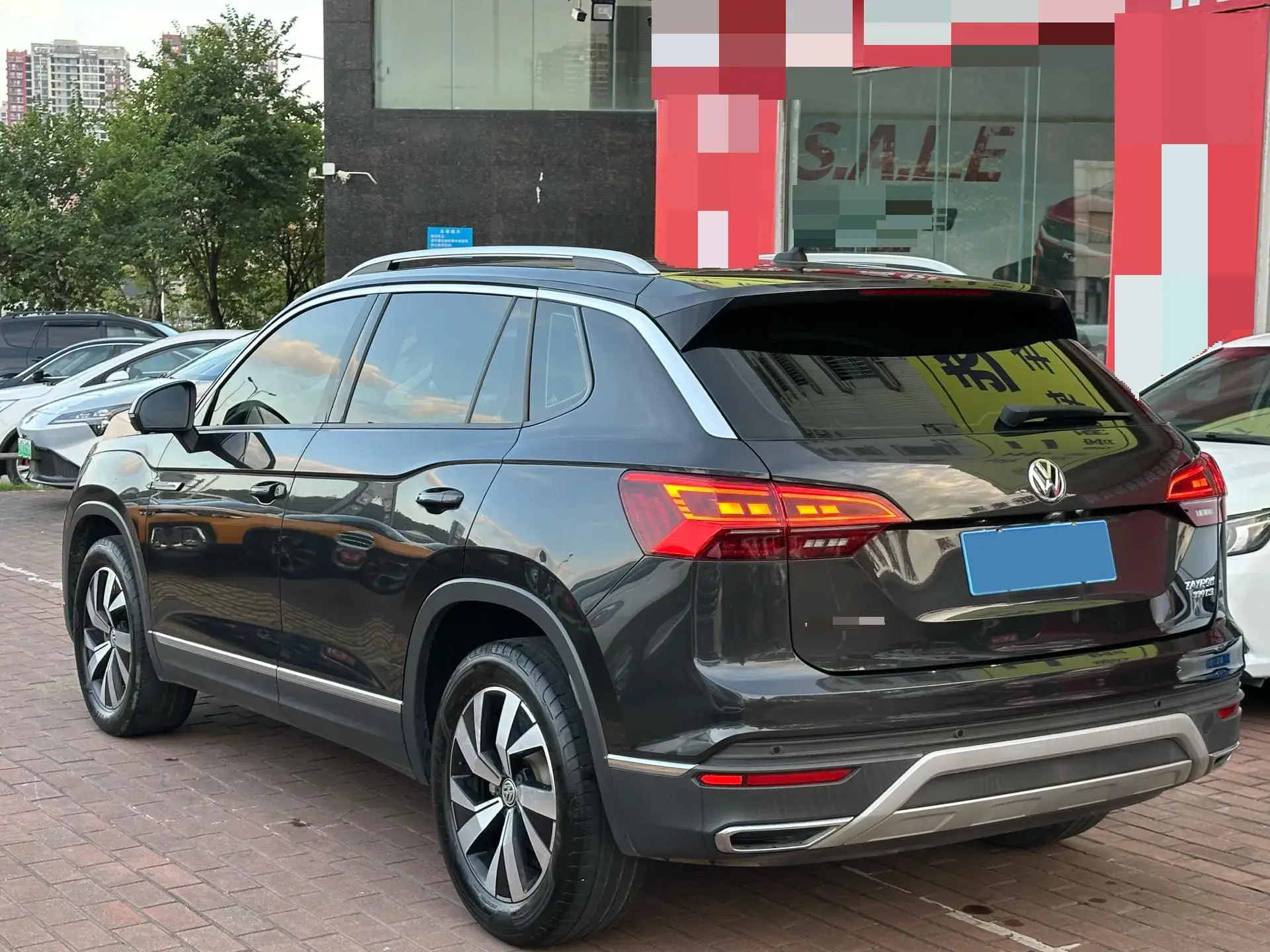 2020 VOLKSWAGEN TAYRON thumbnail 3