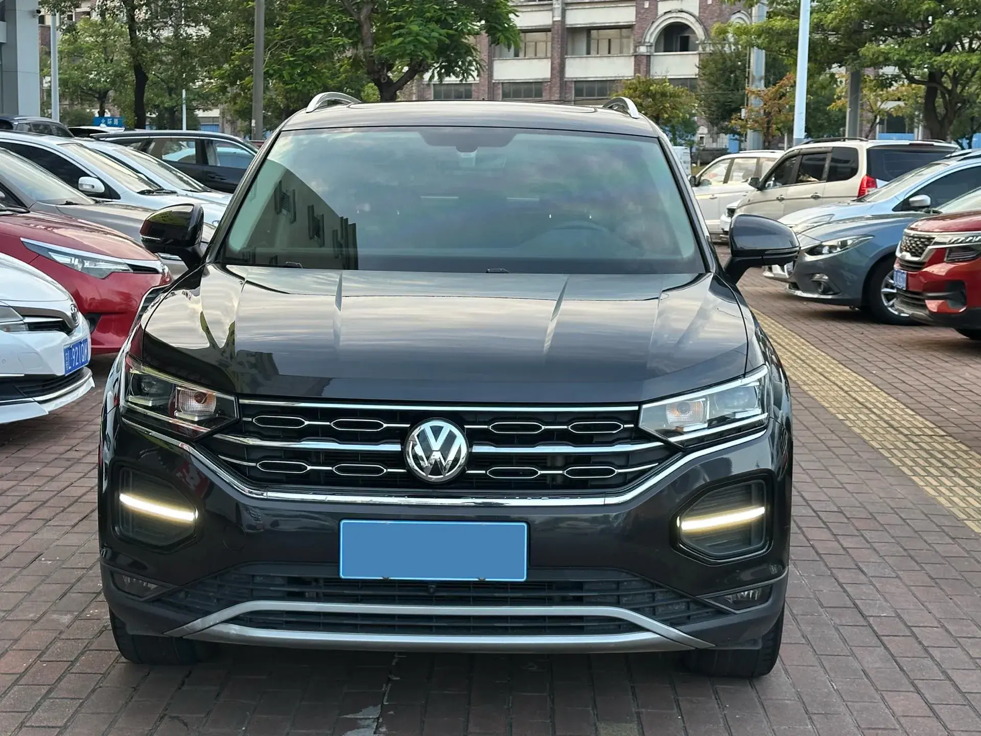 2020 VOLKSWAGEN TAYRON thumbnail 2