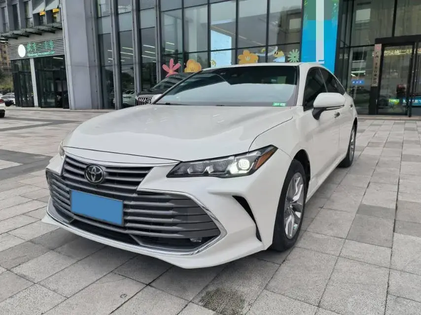 2021 Toyota Avalon 2.5L 209HP L4 8AT