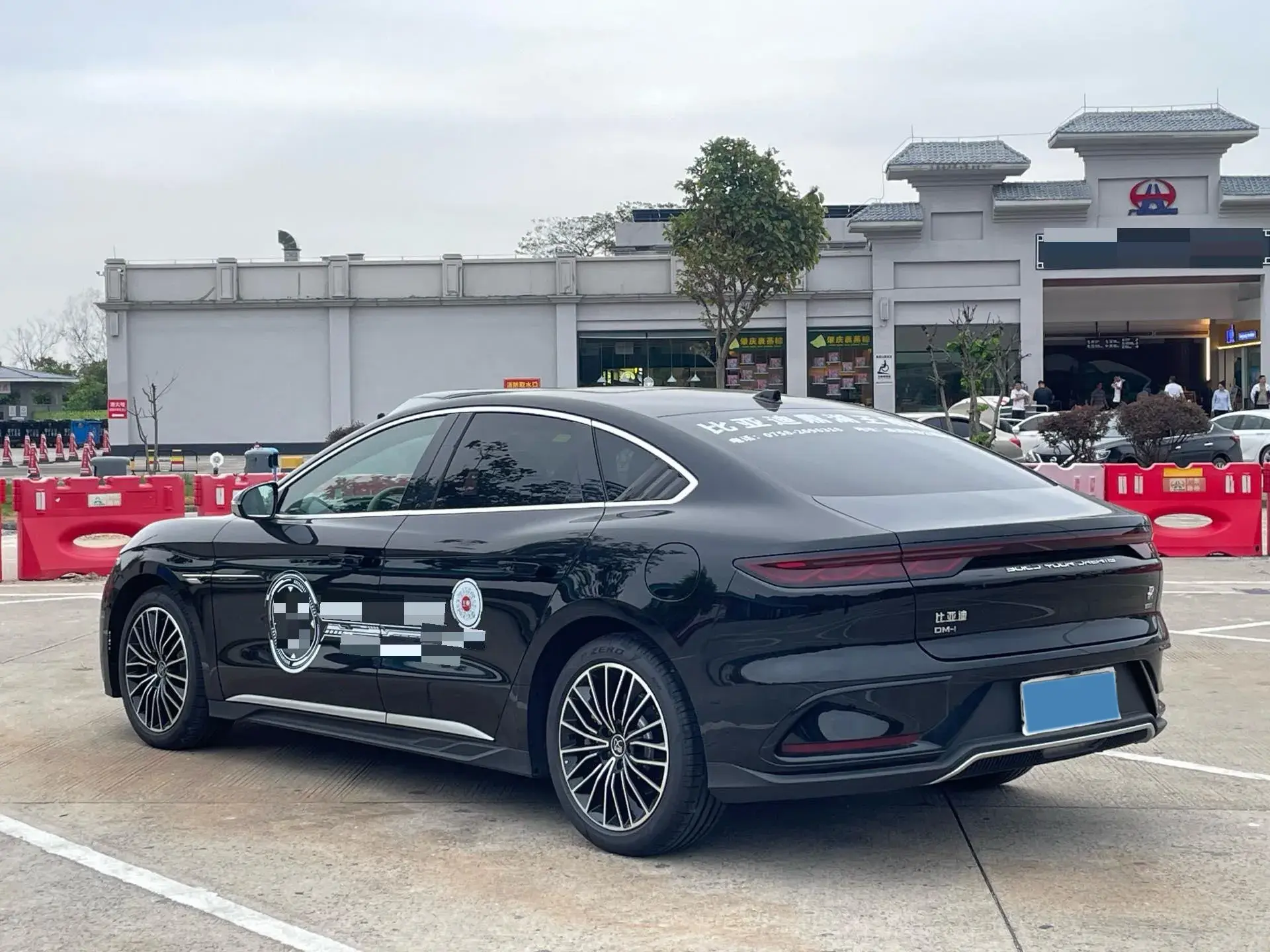 2025 BYD HAN thumbnail 4