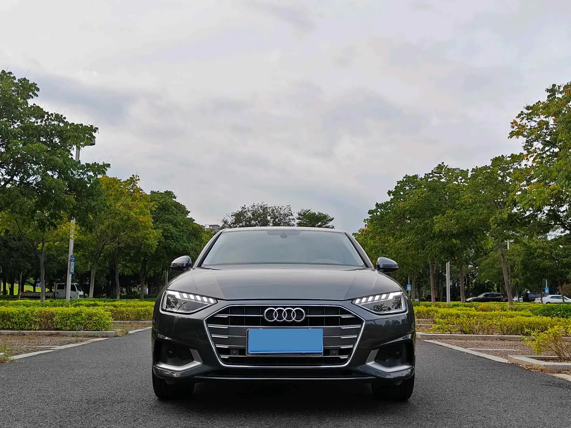 2020 AUDI A4L thumbnail 2