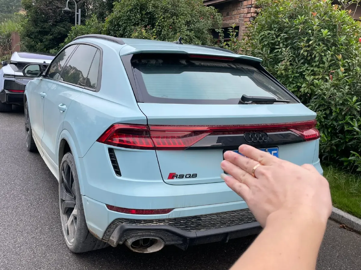 2021 Audi RS Q8 4.0T 600HP V8 8AT,autocango,china used car exporter,china ev exporter,chinese used car exporter,chinese used ev exporter