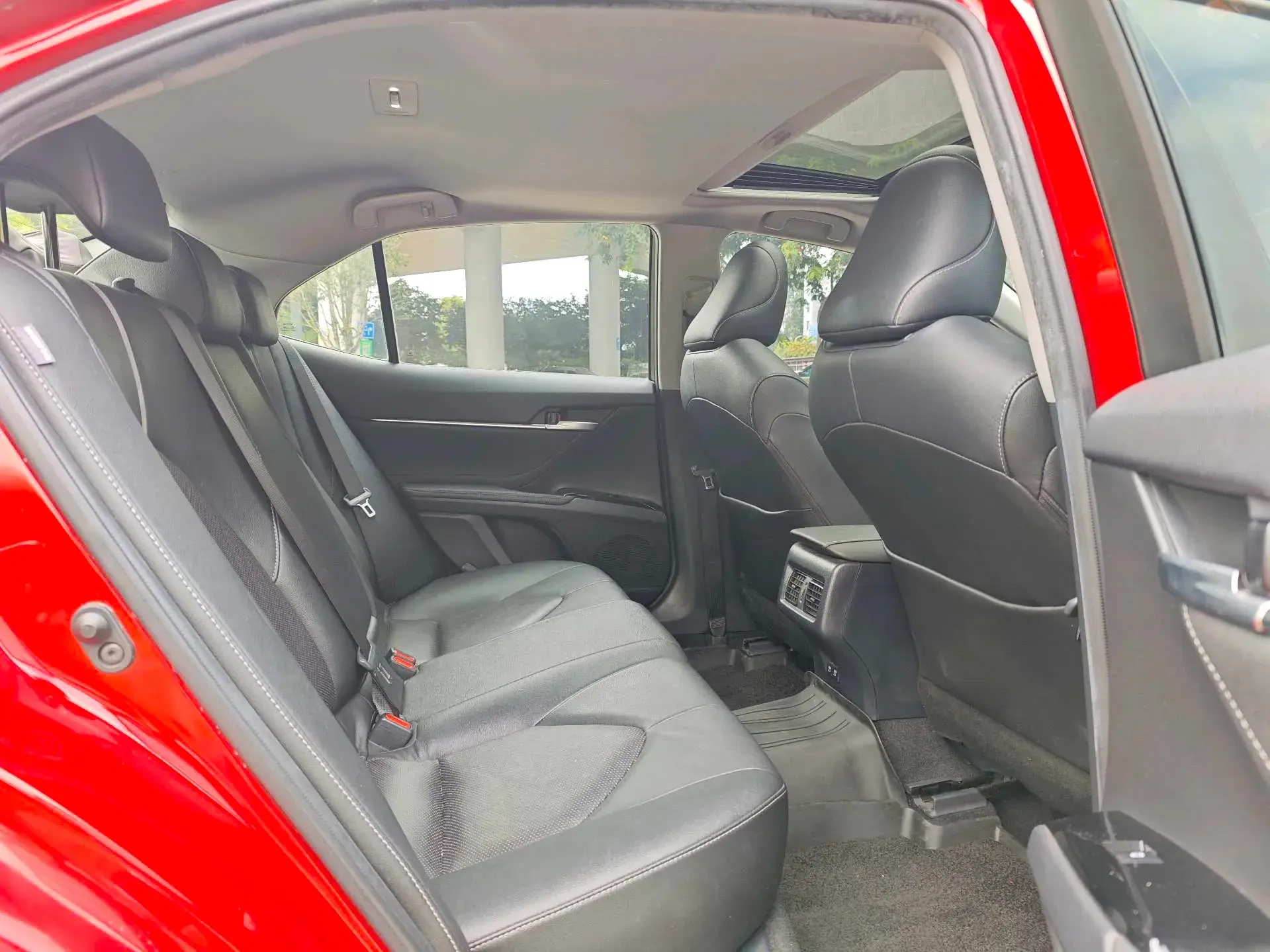 2019 TOYOTA CAMRY thumbnail 4