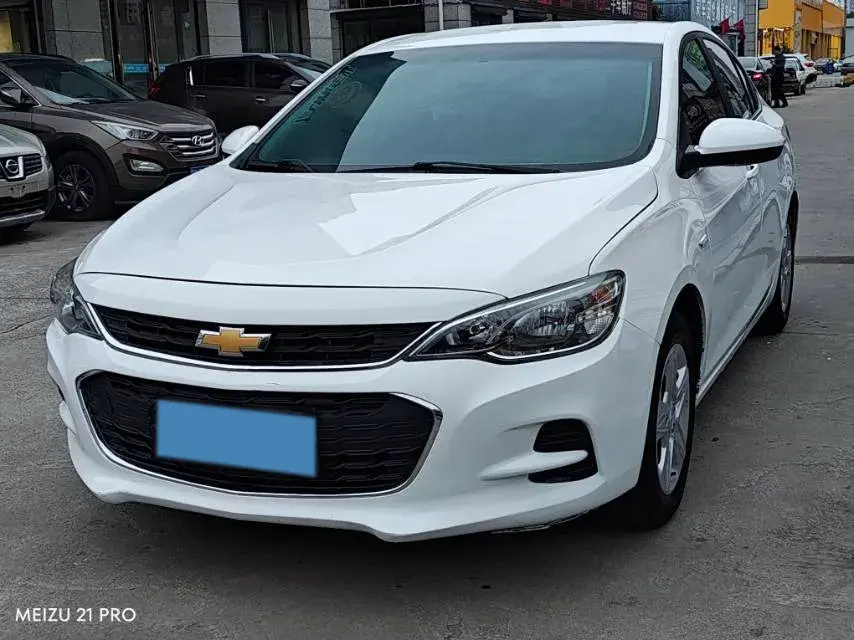 2019 CHEVROLET CAVALIER view 1