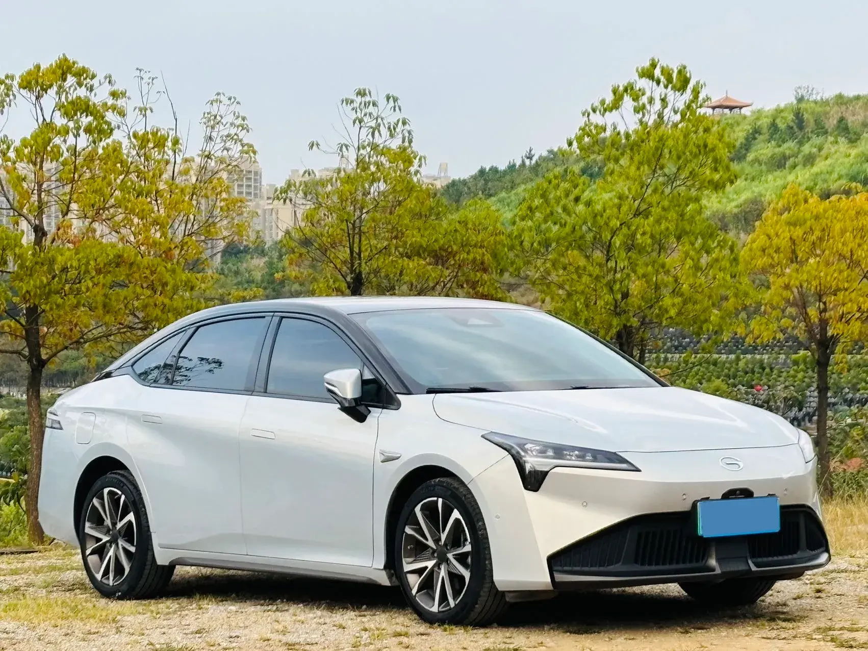 2022 AION S thumbnail 3