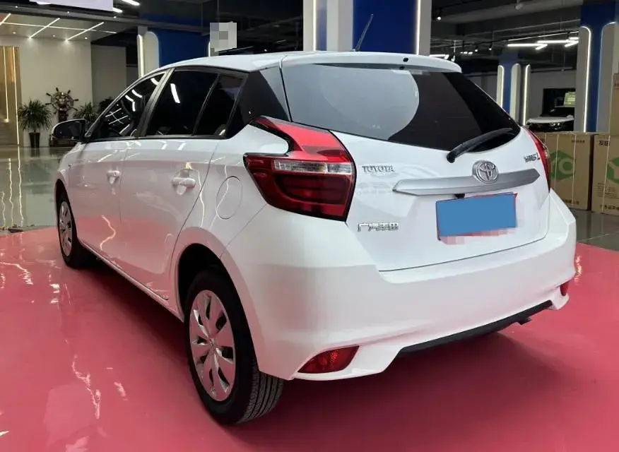 2019 TOYOTA YARIS thumbnail 2