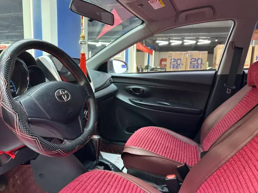 2019 TOYOTA YARIS thumbnail 4