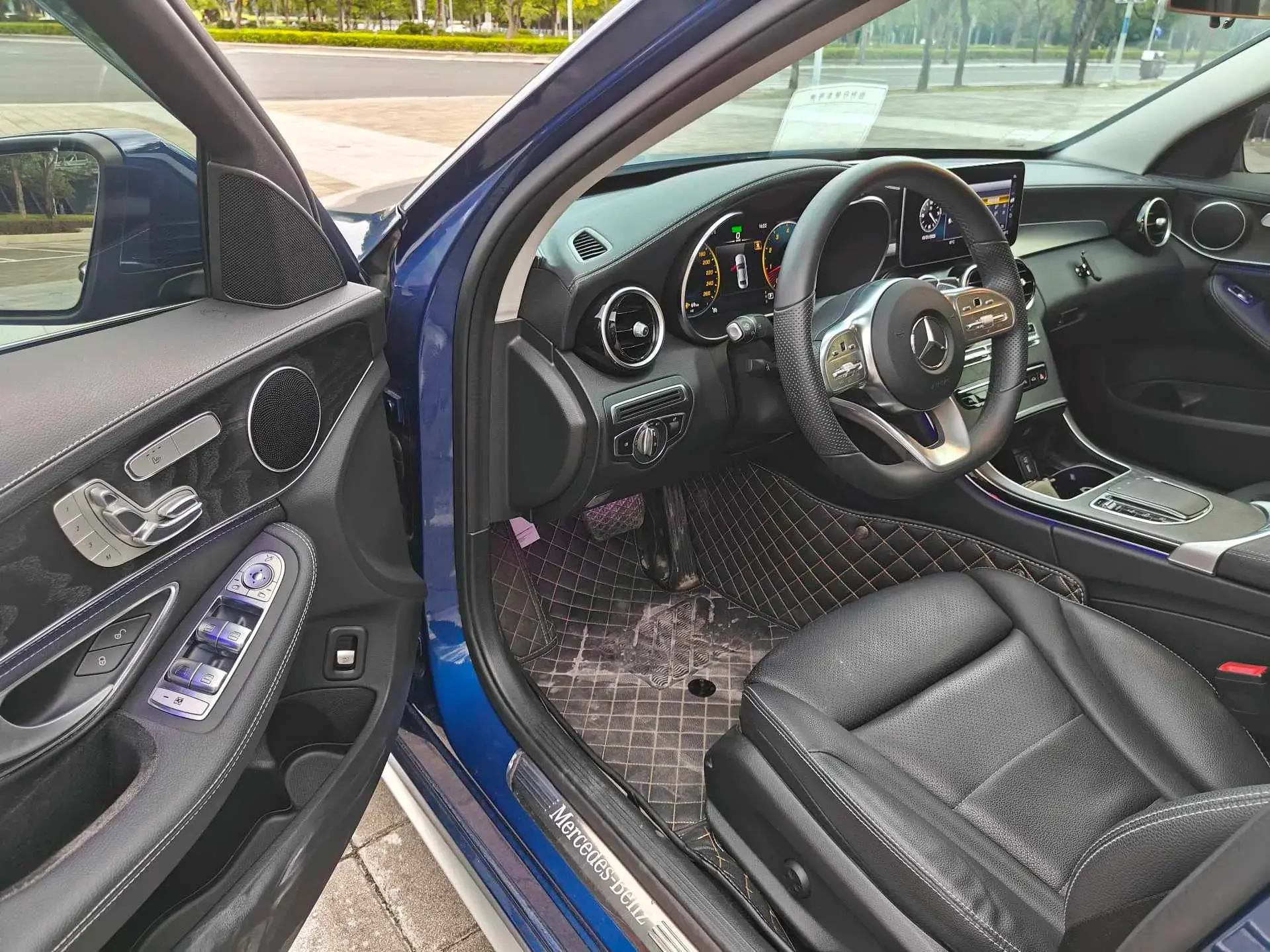 2020 MERCEDES-BENZ C thumbnail 4