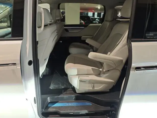 2024 BUICK GL8 thumbnail 3