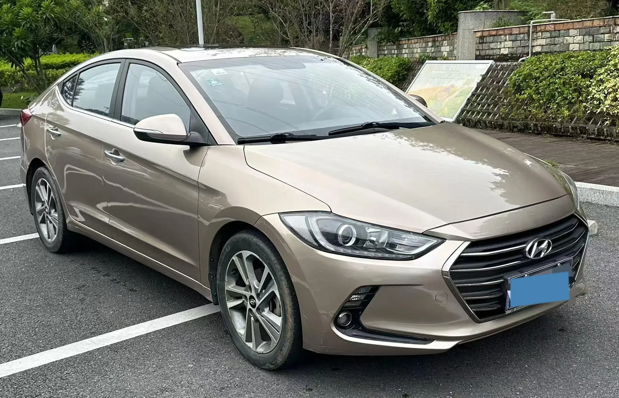 2016 HYUNDAI ELANTRA thumbnail 2
