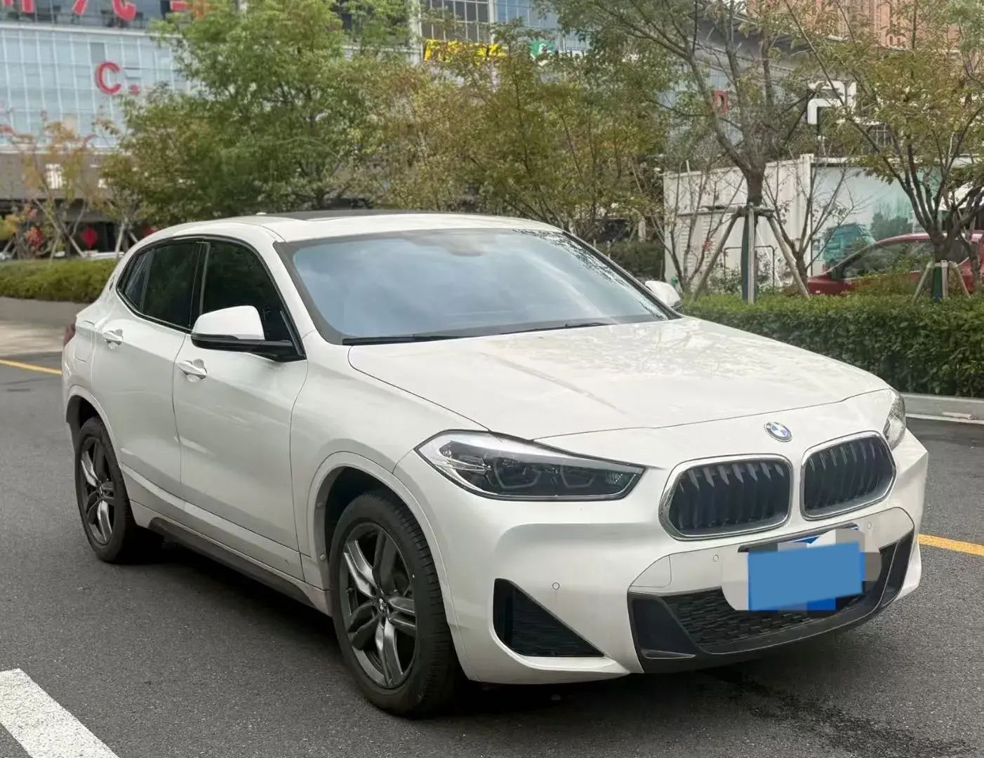 2021 BMW X2 thumbnail 3