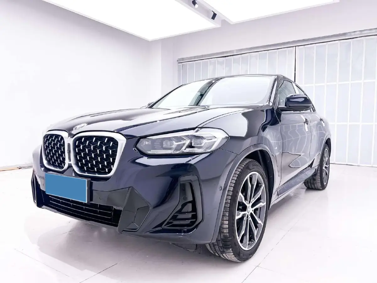2022 BMW X4 2.0T 245HP L4 8AT