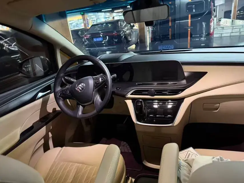 2022 BUICK GL8 thumbnail 2