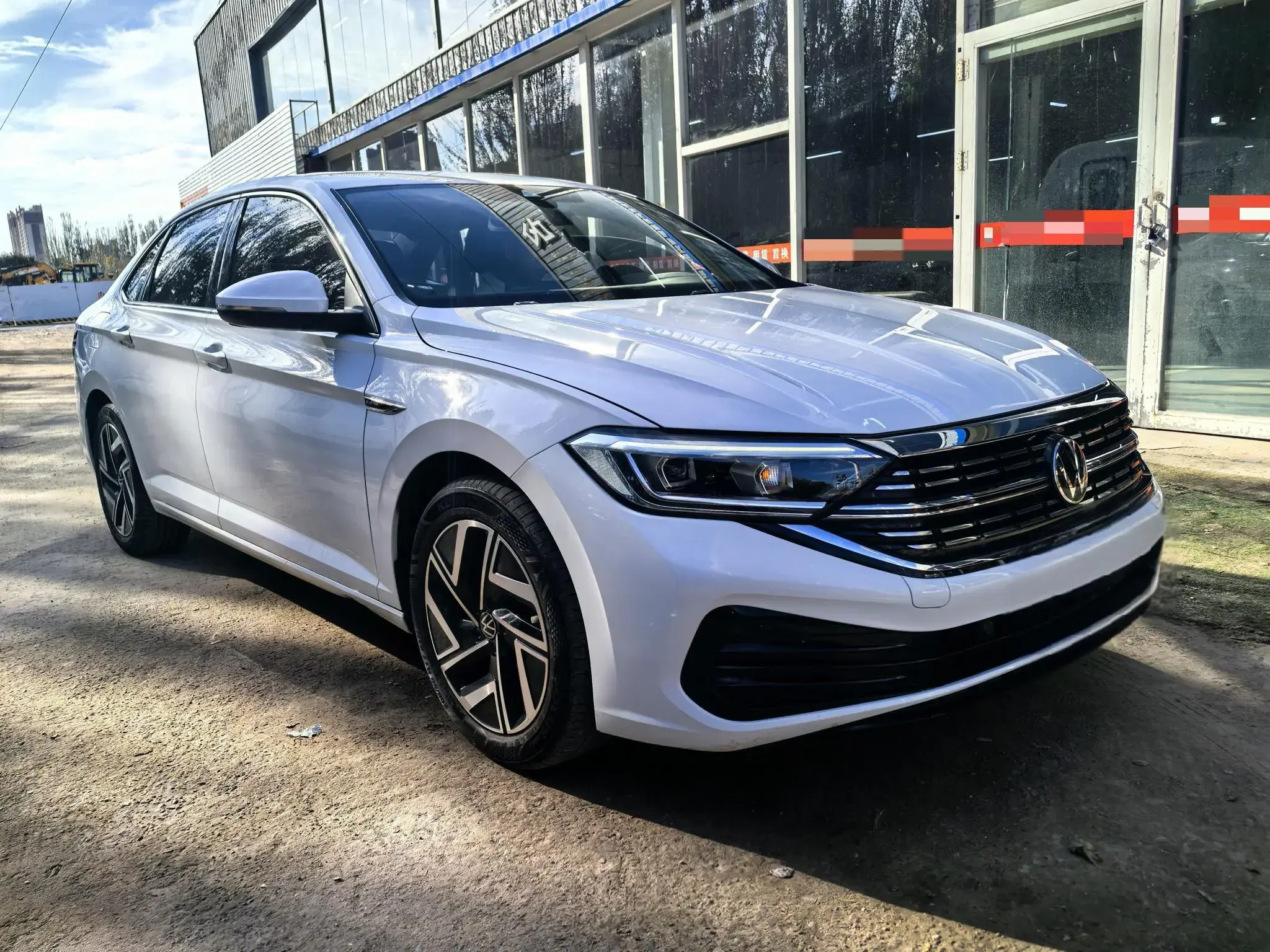 2023 VOLKSWAGEN SAGITAR thumbnail 3