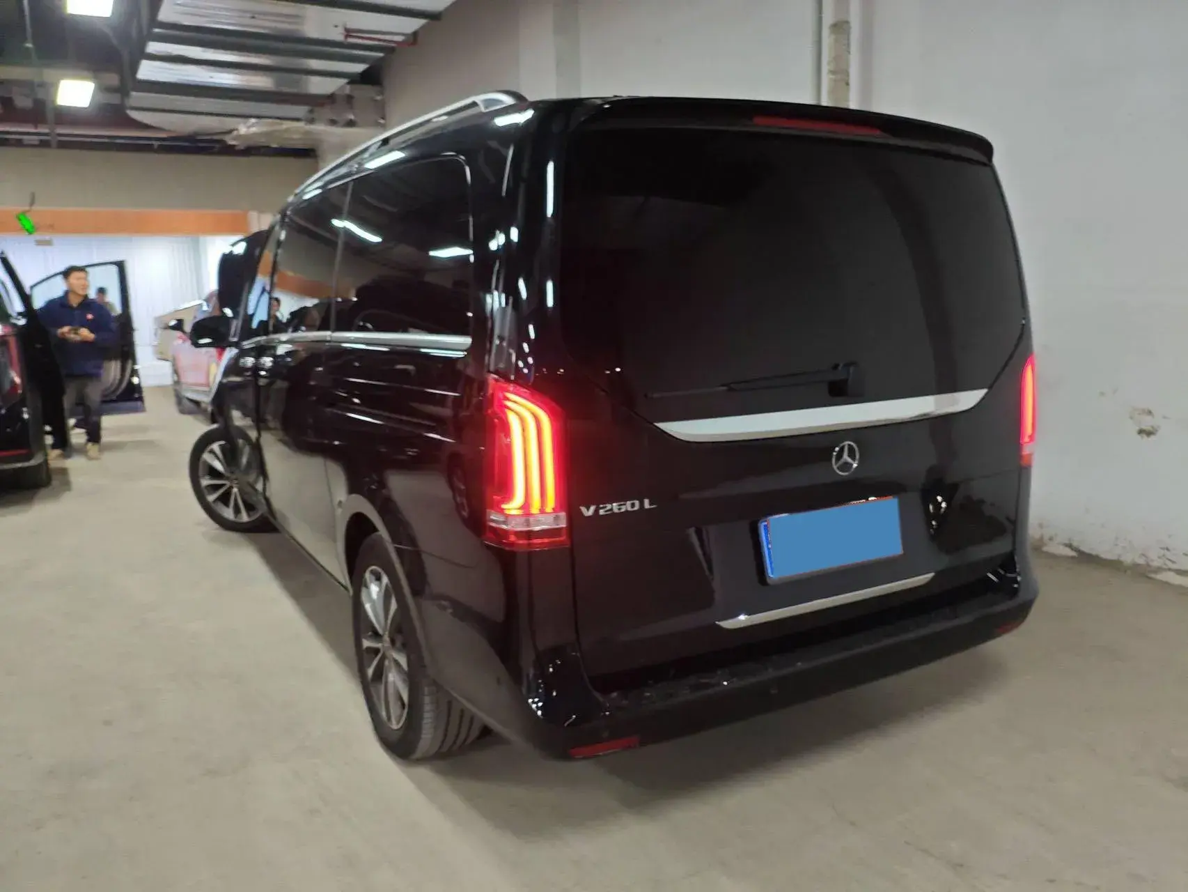 2022 MERCEDES-BENZ V thumbnail 4