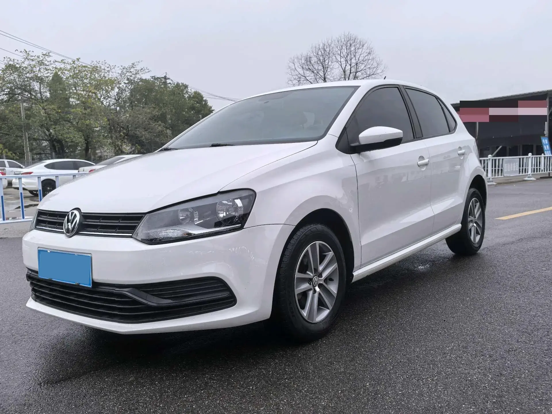 2018 VOLKSWAGEN POLO view 1