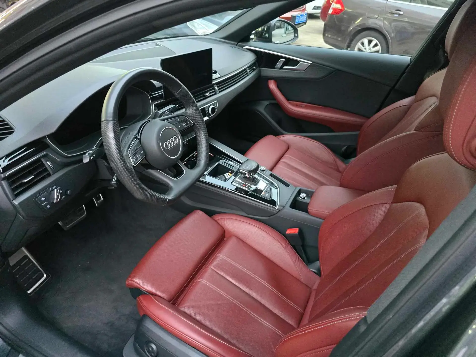 2023 AUDI A4L thumbnail 2