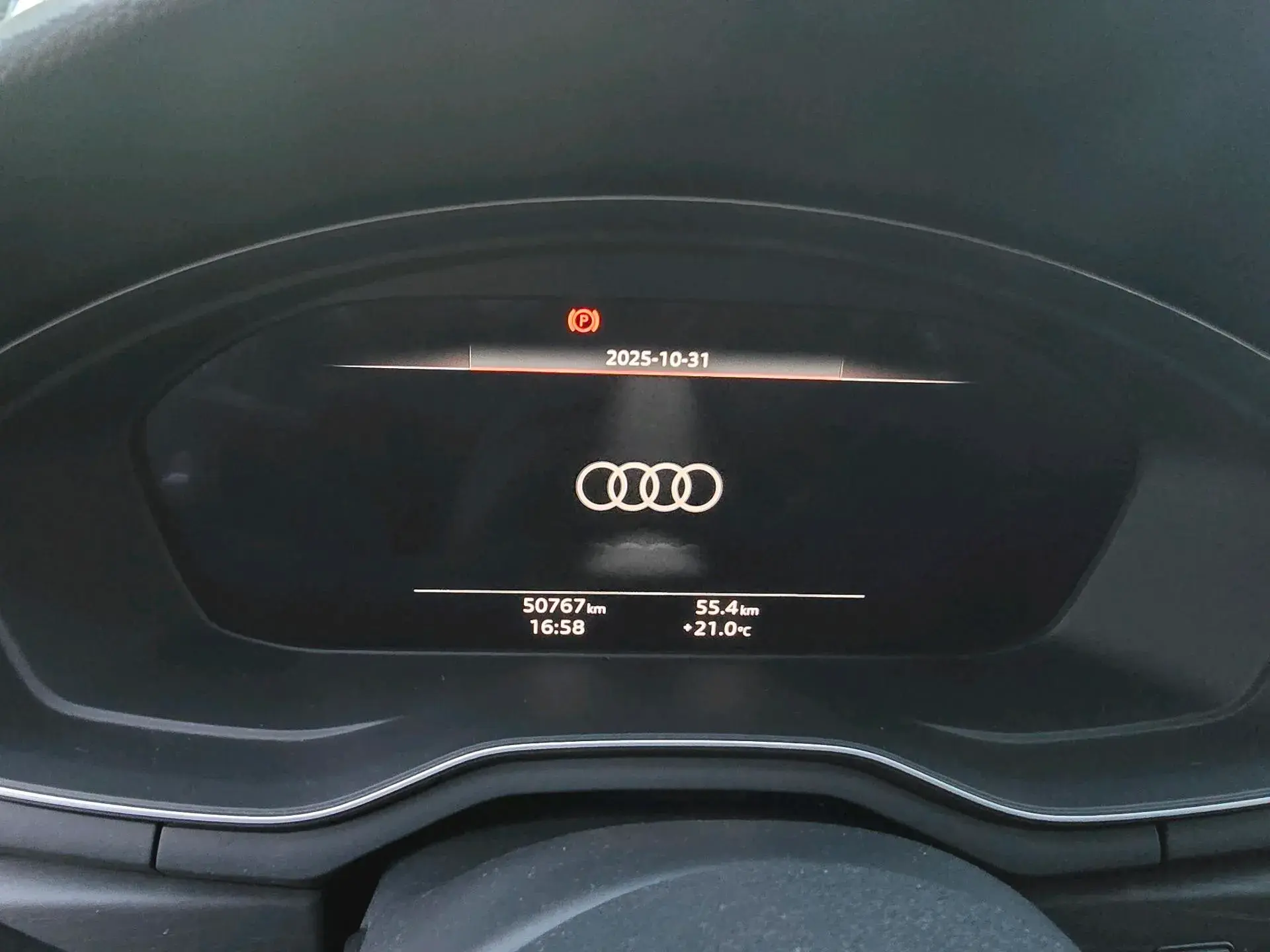 2023 AUDI A4L thumbnail 3