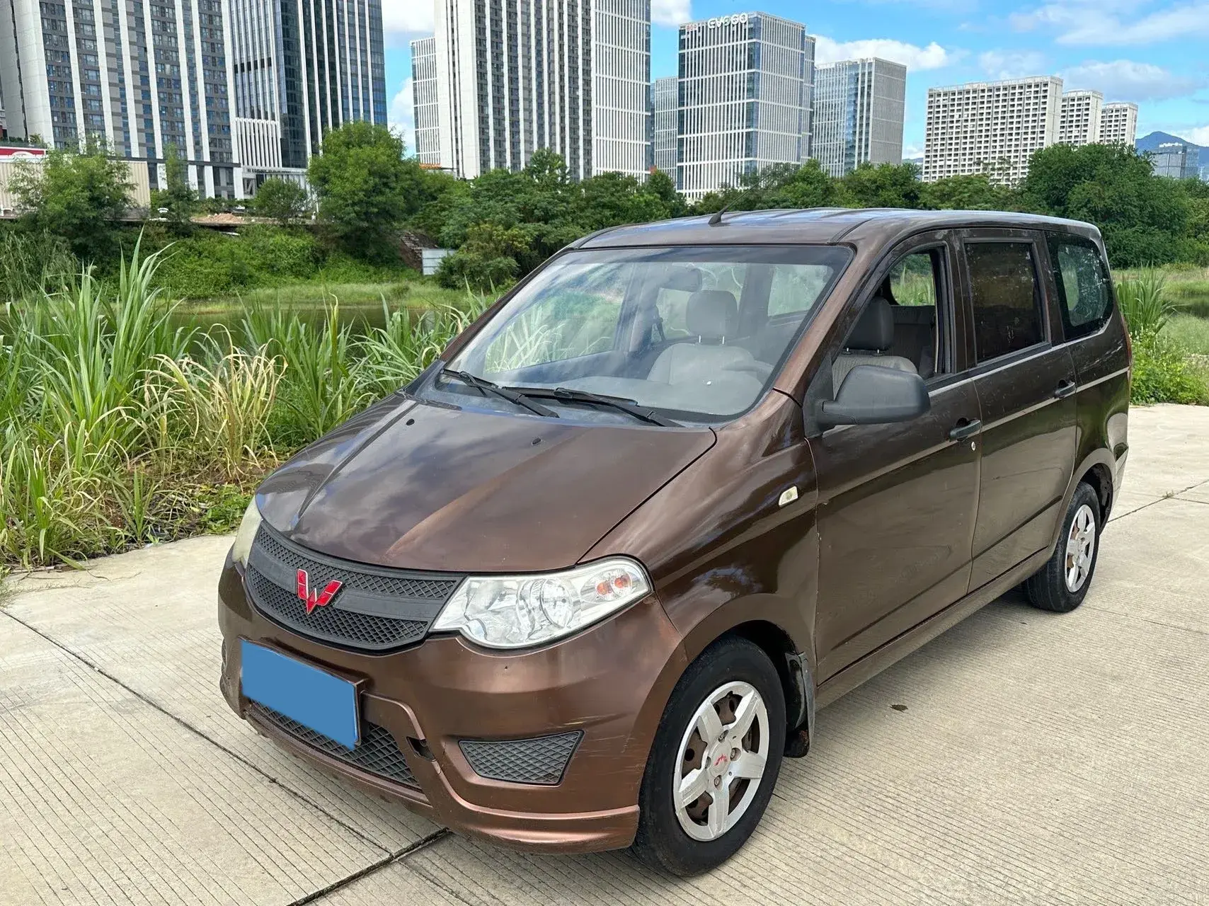 2019 WULING HONGGUANG view 1