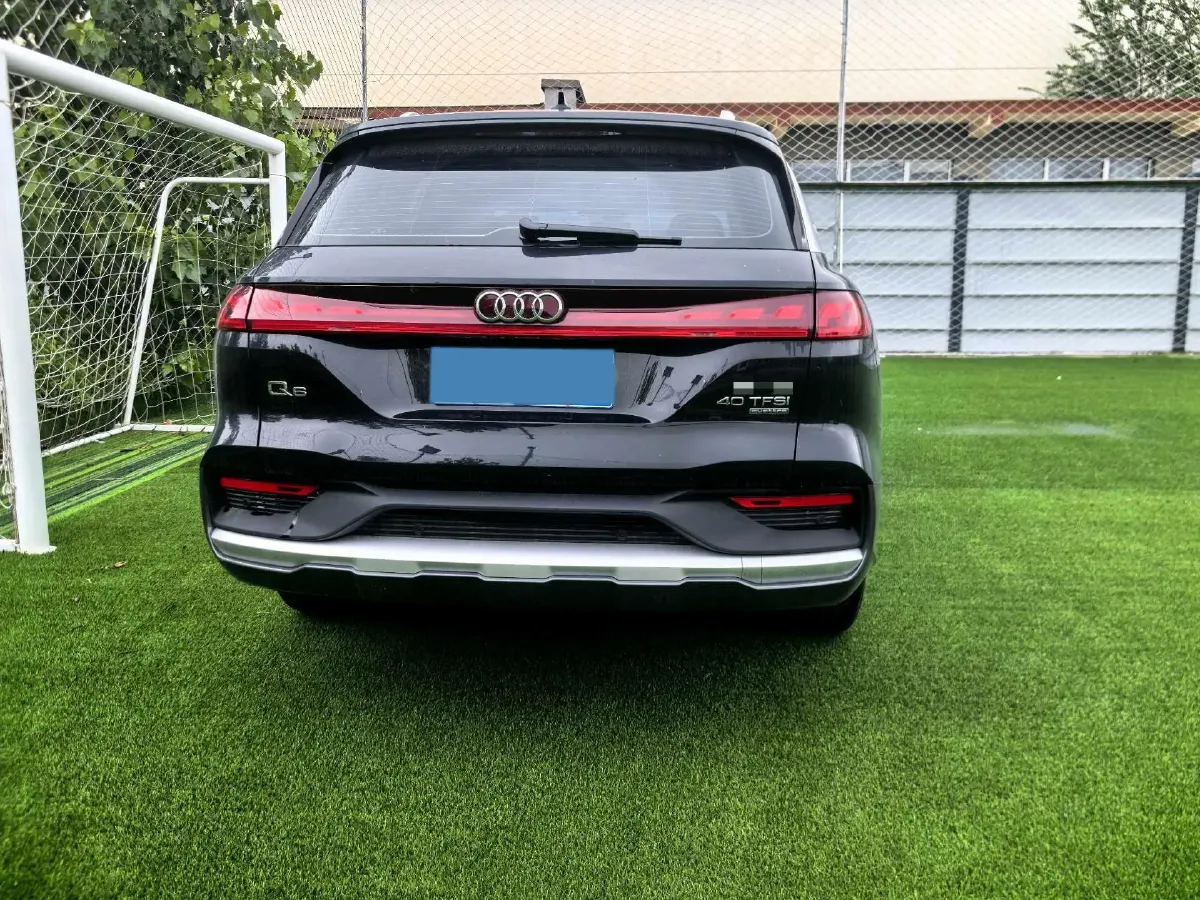 2024 Audi Q6 2.0T 231HP L4 7DCT,autocango,china used car exporter,china ev exporter,chinese used car exporter,chinese used ev exporter